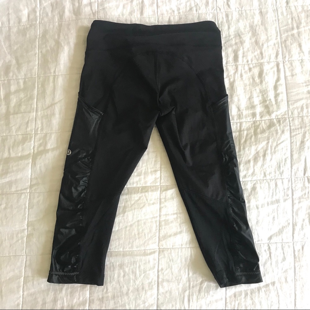 Lululemon running crops